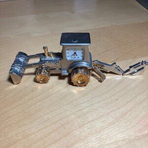Tractor Miniature Desk Clock